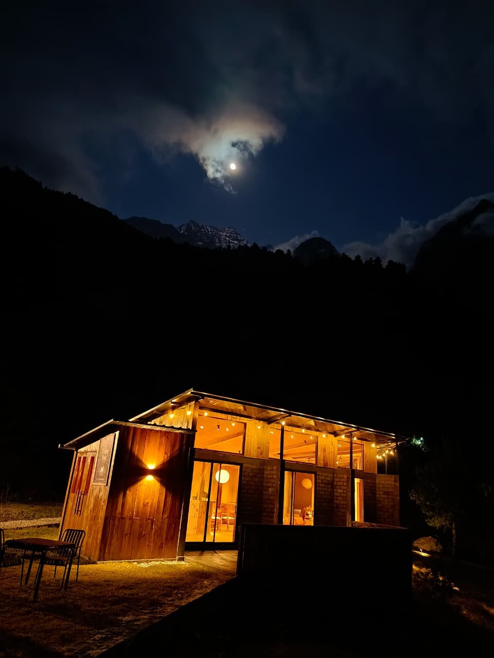 Photo showing Dining with Night View experience